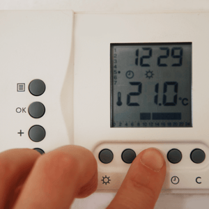 5-energy-efficient-features-your-builder-should-have-thermostat-image.png